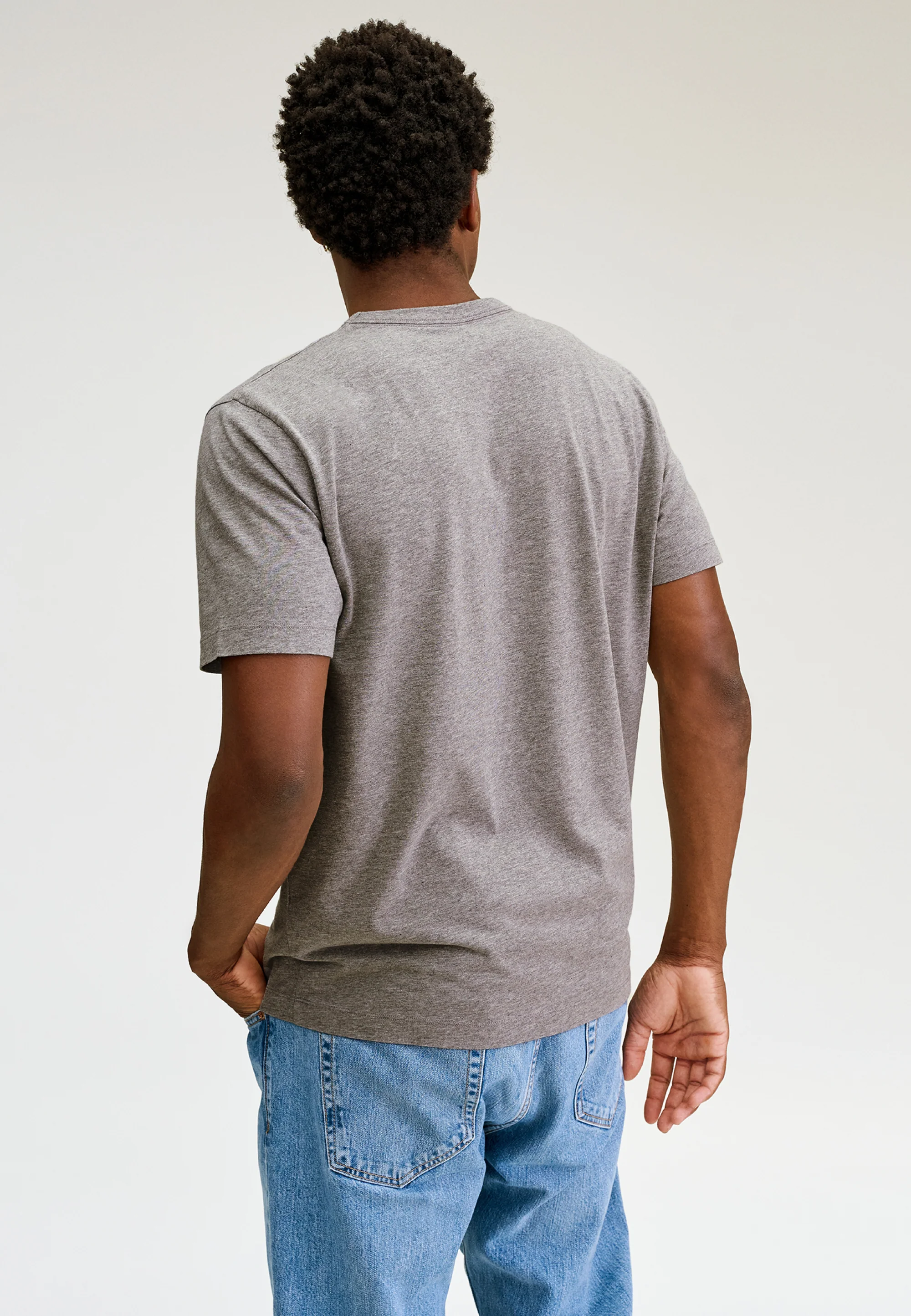 Le t-shirt classique - Image 59
